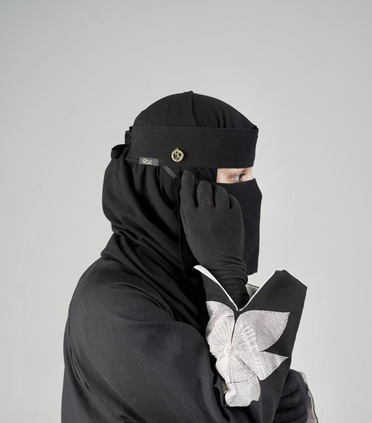 Liara Mini Small Round Locket Niqab – 6 Inch Length