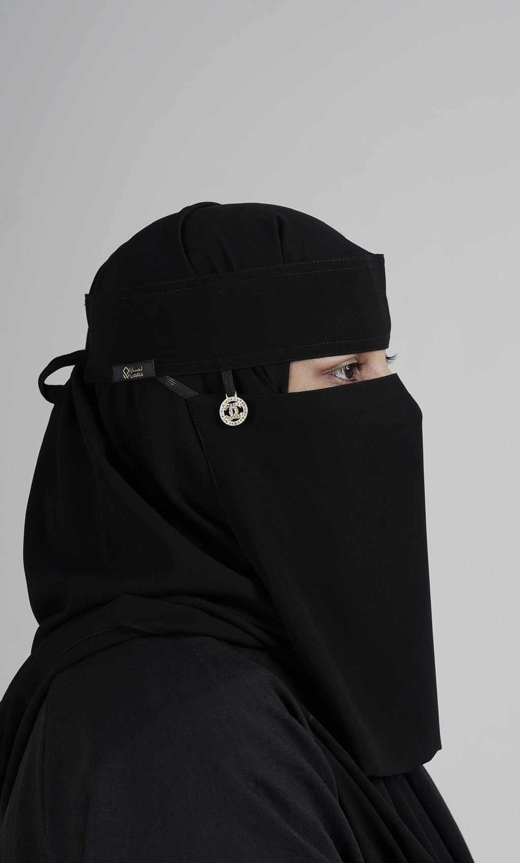Liara Medium Niqab with Round Locket – 10 Inch Length