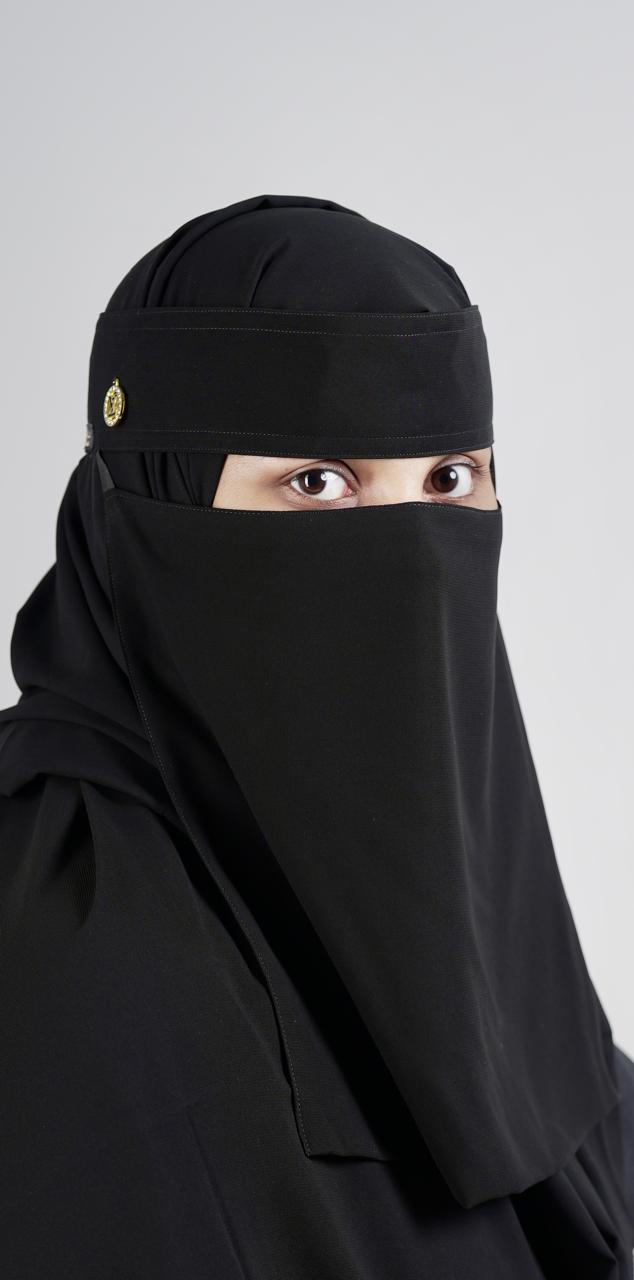 Liara Large Niqab with Round Locket – 11 Inch Length