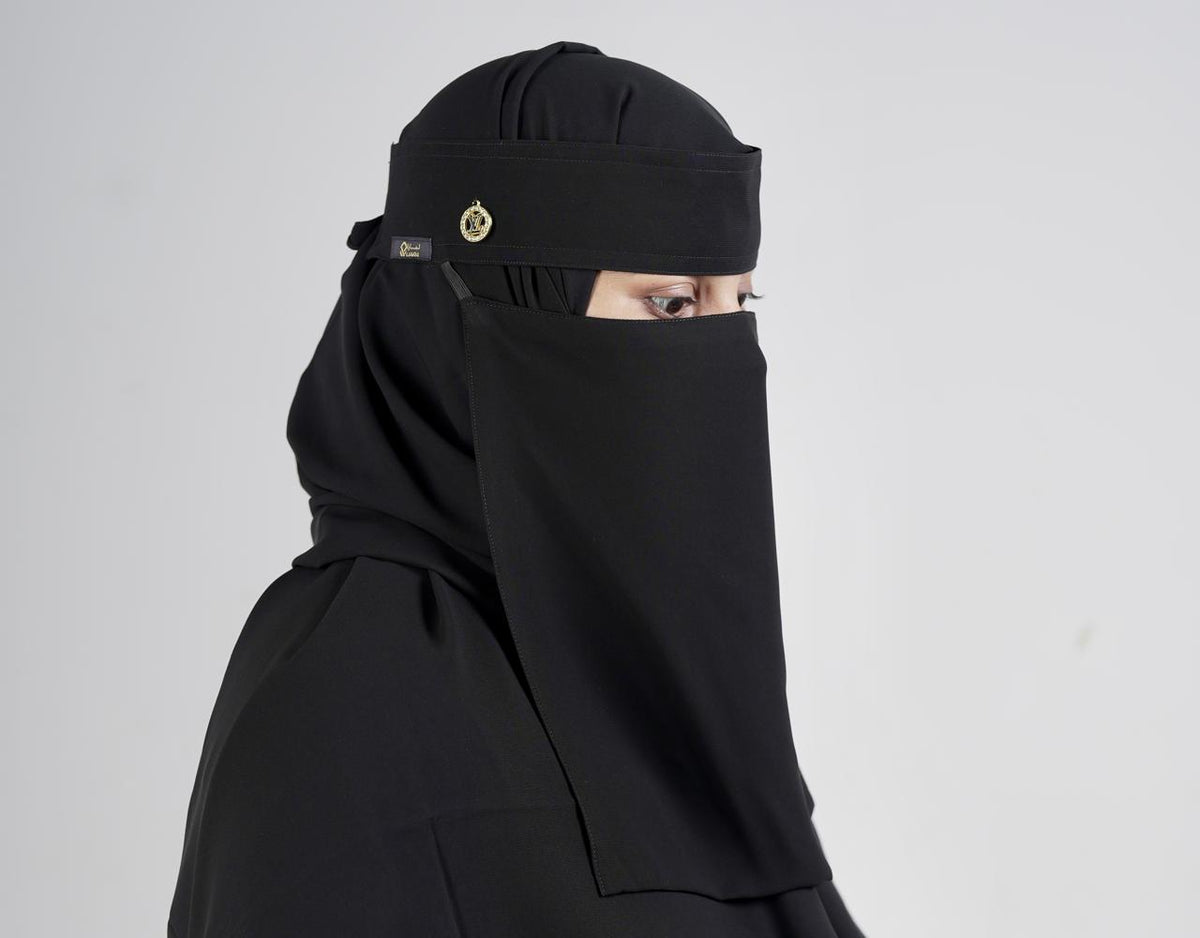 Liara Large Niqab with Round Locket – 11 Inch Length